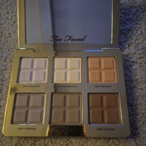 Too Faced Cocoa Couture Highlight & Contour Palette DISCONTINED!!!!